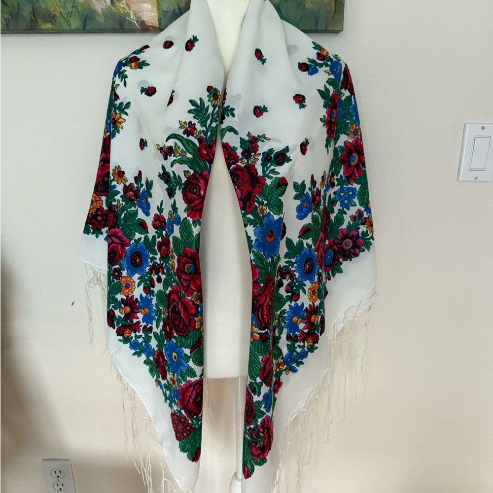Floral Patterned Shawl with Fringe - Picture 2 of 3